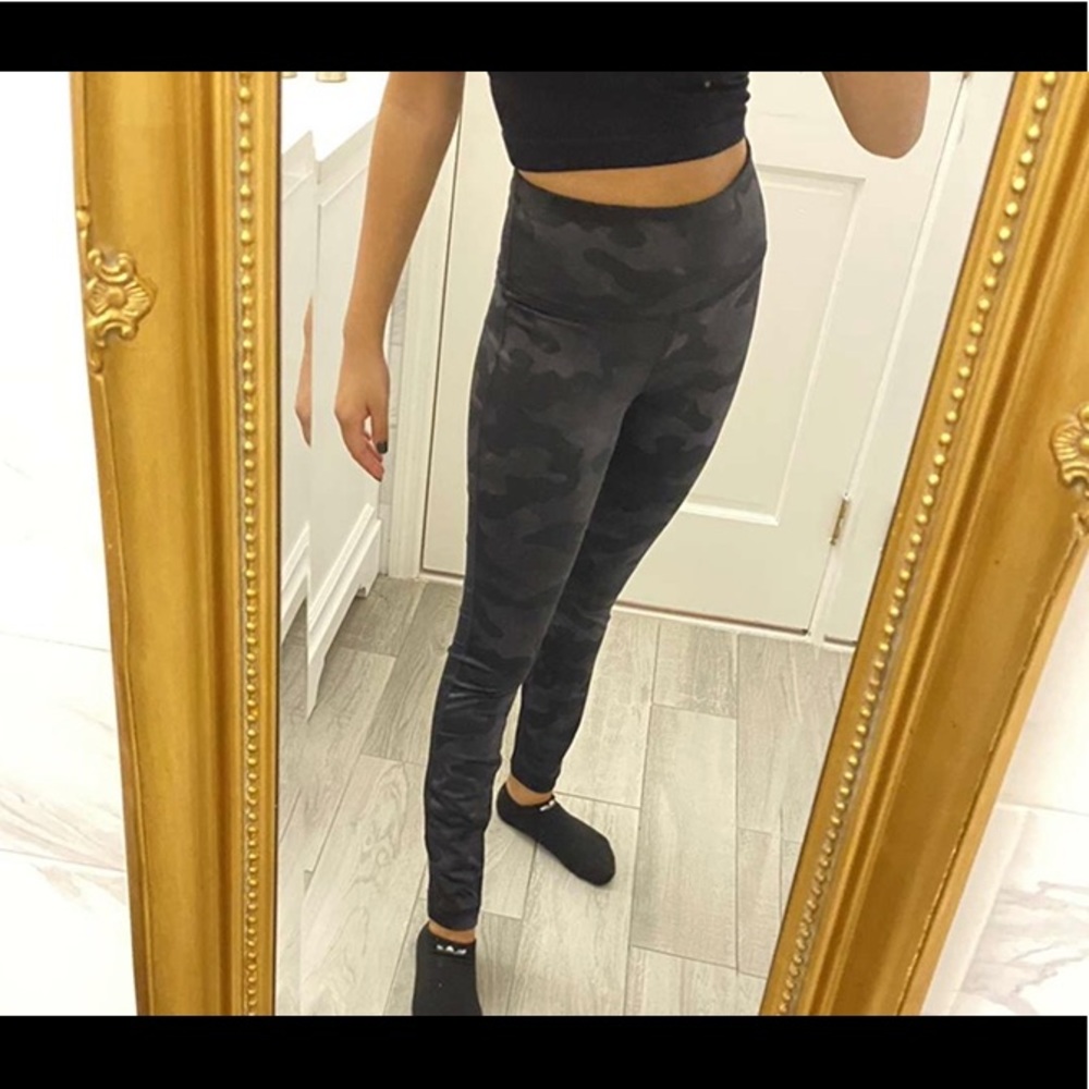 Camo active wear leggings